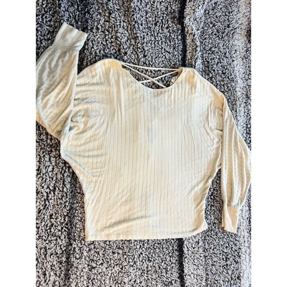Women's Day Trip Creme‎ Colored Long Sleeve Shirt with Lace Back Size M